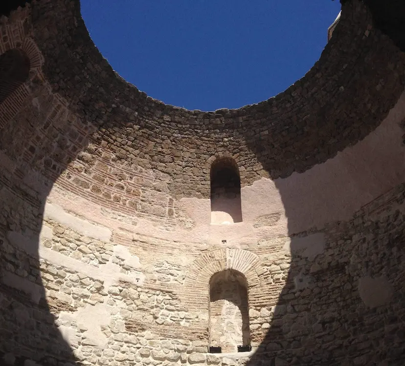 Odvjetnik Helena Dlaka u Splitu